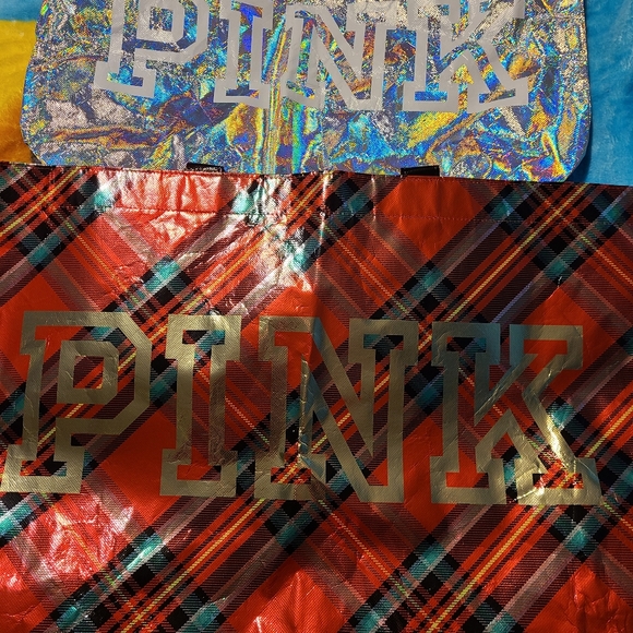 Purses - Picture 4 of 11